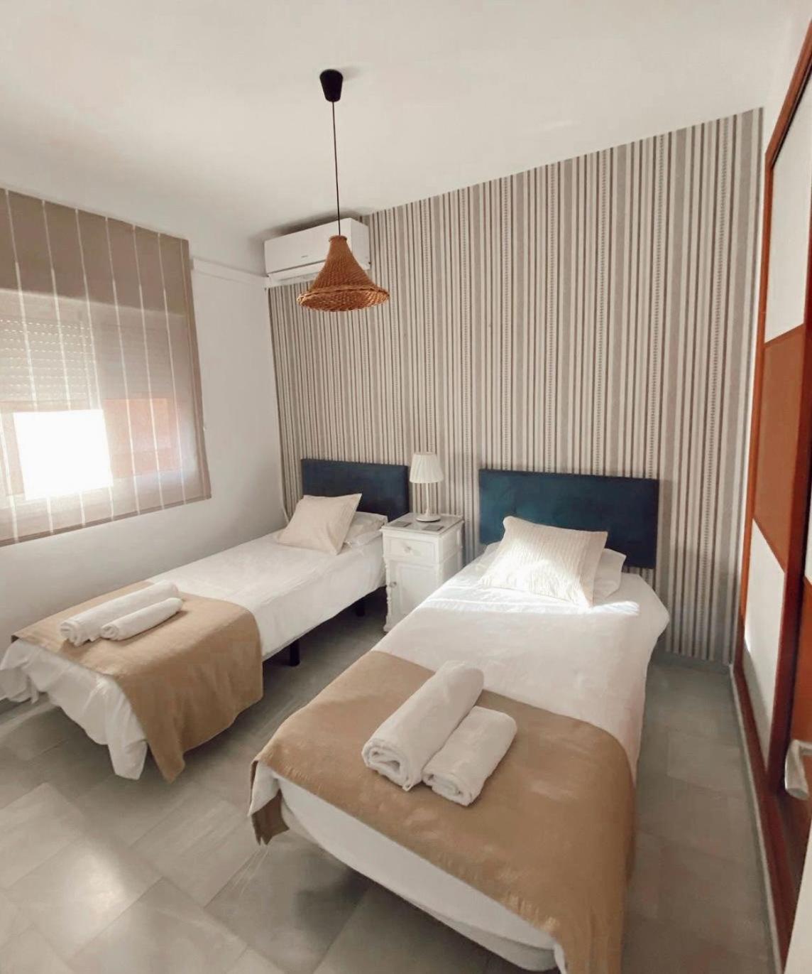 Apartamento Melina Arlu - Barrio La Victoria Malaga Ngoại thất bức ảnh